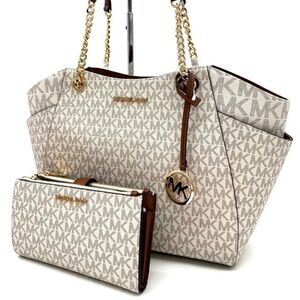 Michael Kors Large Jet Set Travel Chain Shoulder Bag & Double Zip Wallet Vanilla